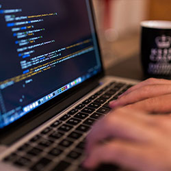 赛后讨论最激烈的并非比分世界杯上一段被剪掉的画面让比赛走向彻底改变